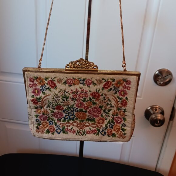 Handbags - Vintage Tan FLORAL TAPESTRY Purse